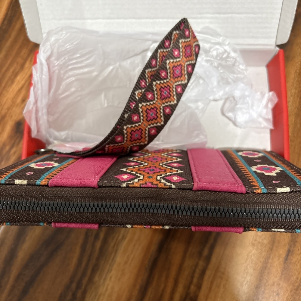 Wrangler by Montana West Wristlet Wallet Purse Women Western Aztec Clutch Pink - Picture 2 of 3